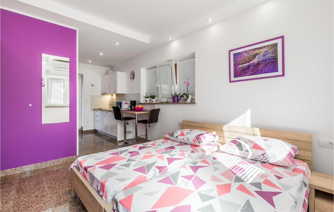 Nice Apartment In Rukavac With Kitchen מראה חיצוני תמונה